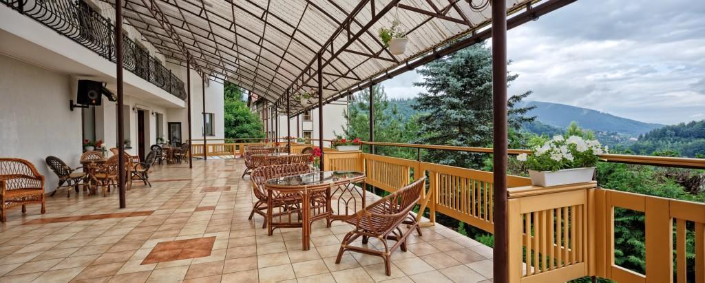 Karpaty Hotel Jaremtsje Buitenkant foto