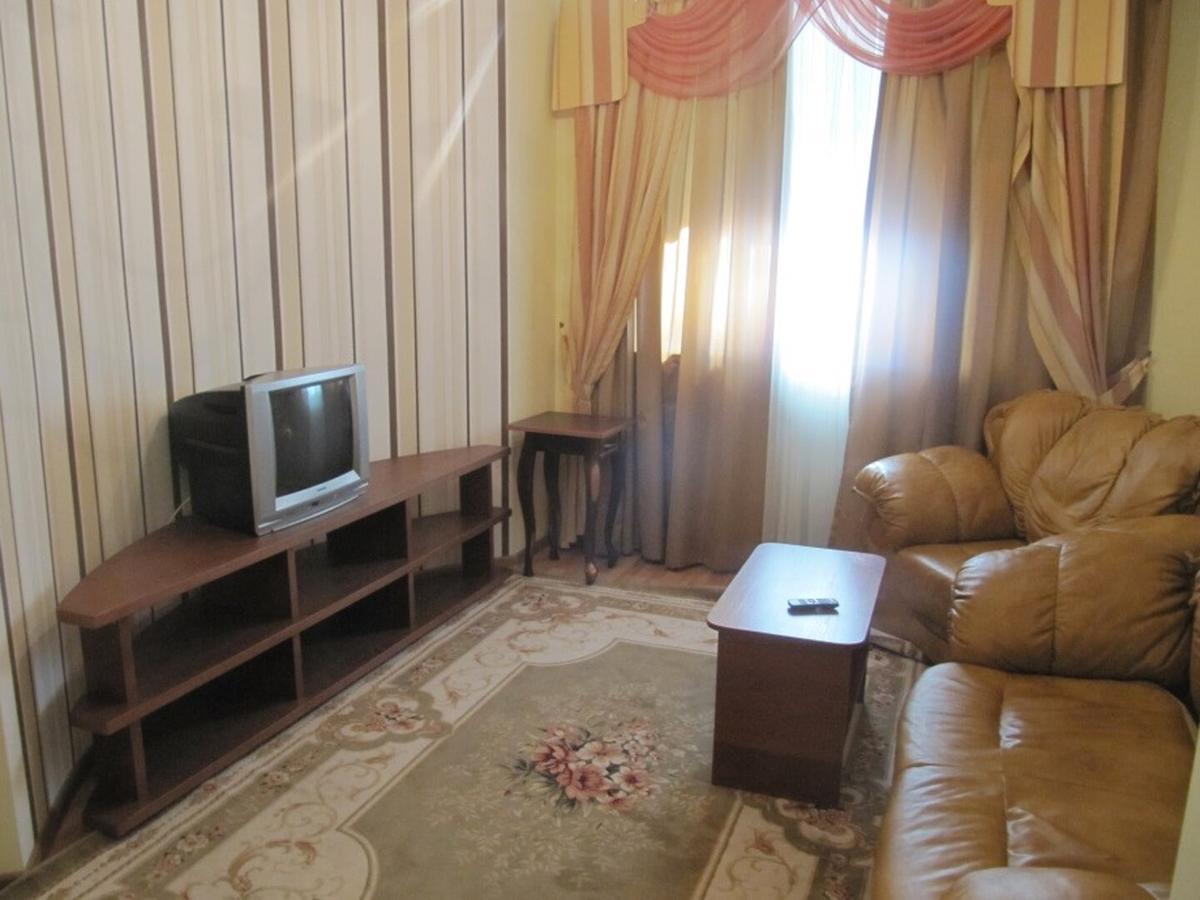 Karpaty Hotel Jaremtsje Buitenkant foto