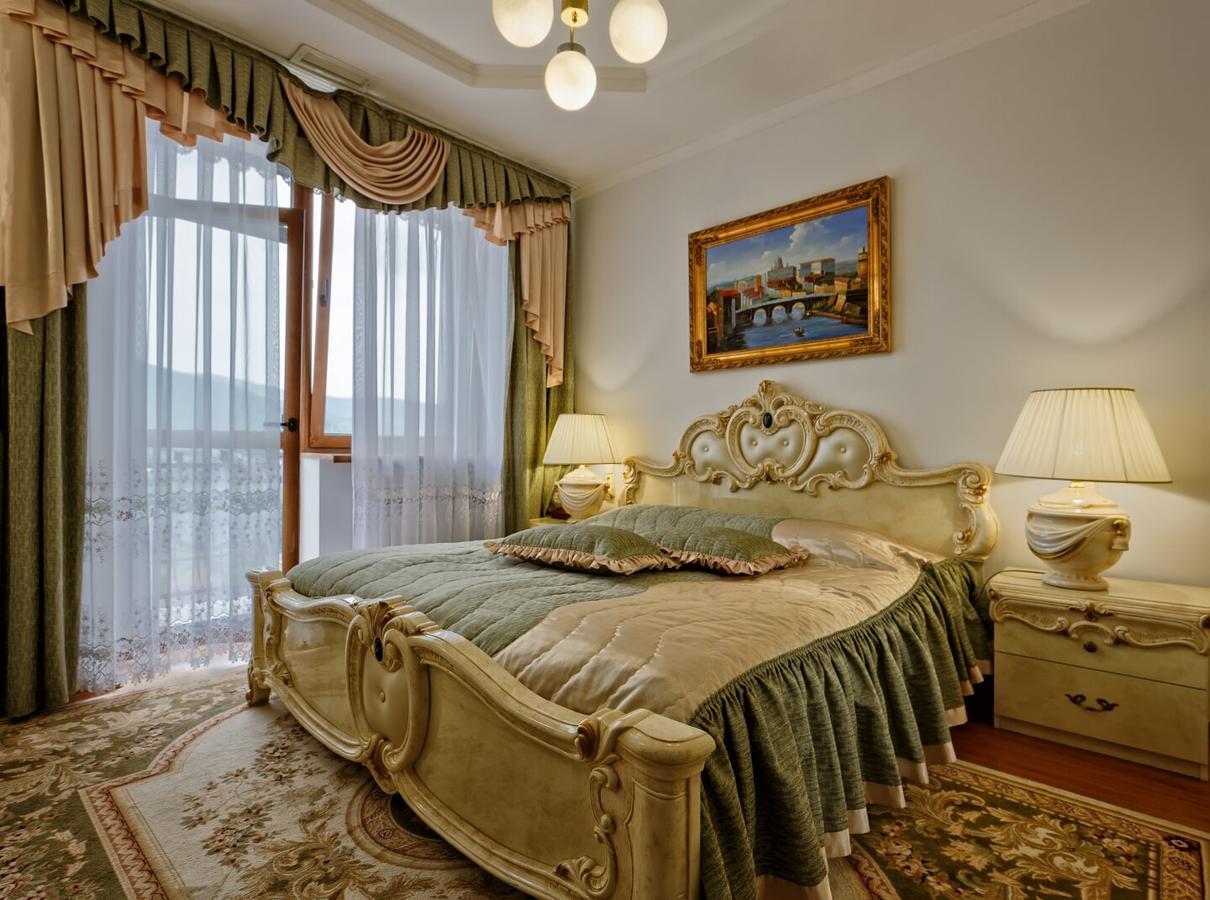 Karpaty Hotel Jaremtsje Buitenkant foto