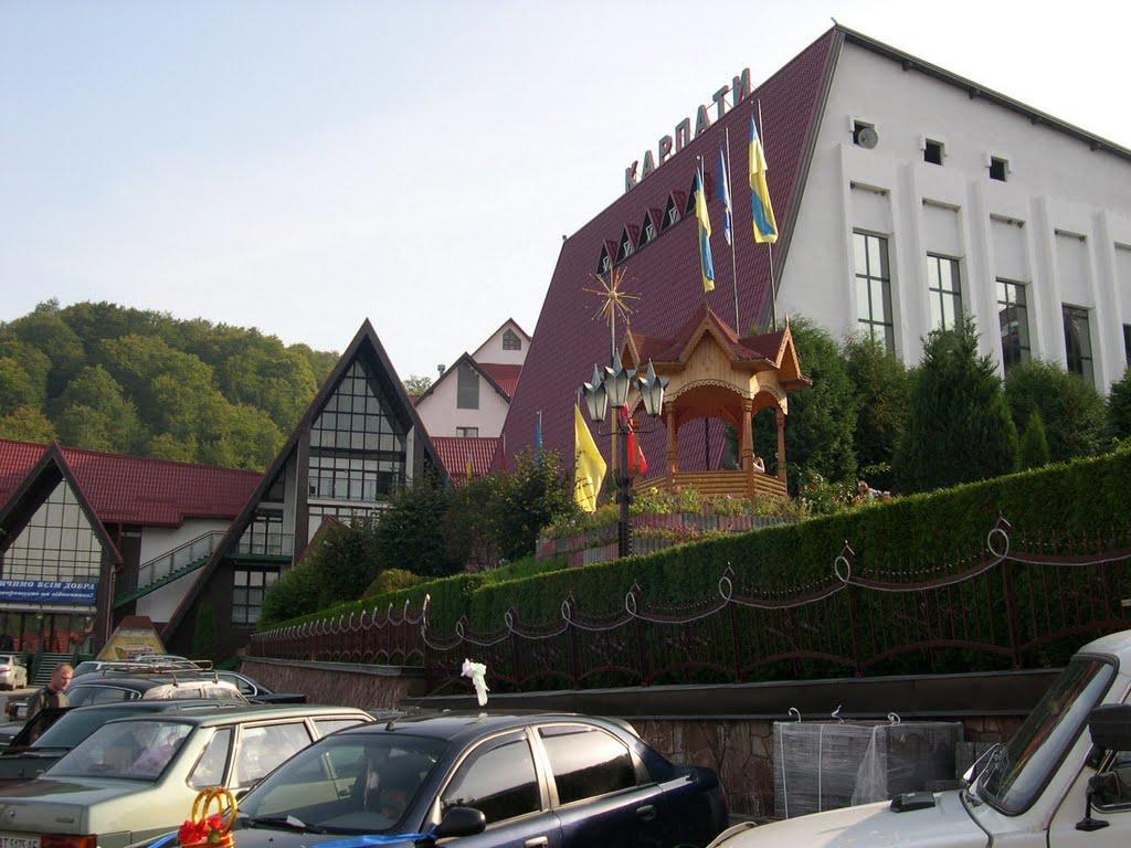 Karpaty Hotel Jaremtsje Buitenkant foto