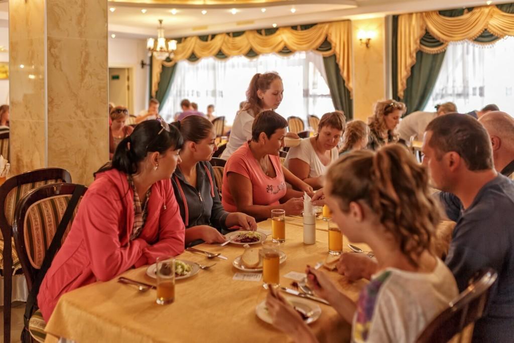Karpaty Hotel Jaremtsje Buitenkant foto